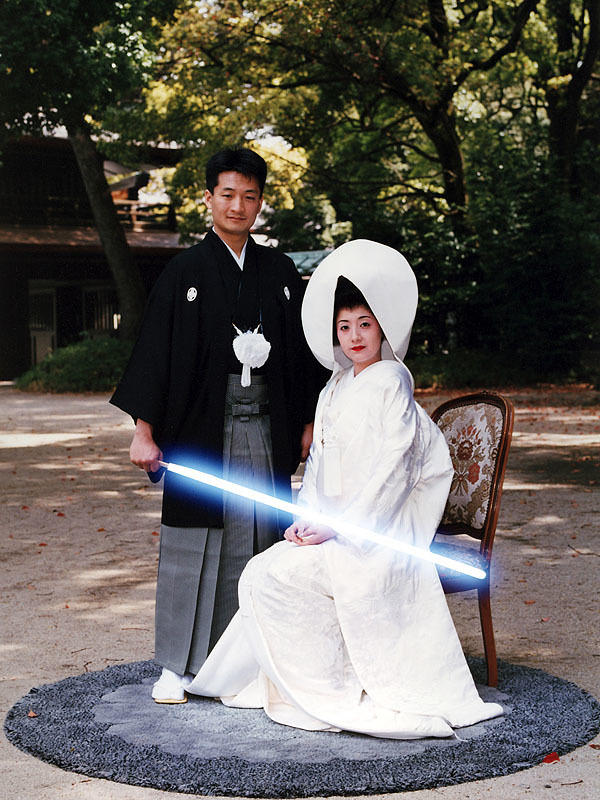 wedding-lightsaber